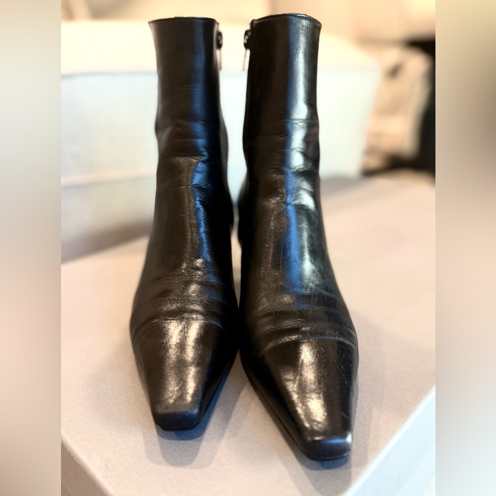 Stuart Weitzman Black Leather Kitten Heel Ankle Boots Pointed Toe Size 6 - Picture 7 of 11